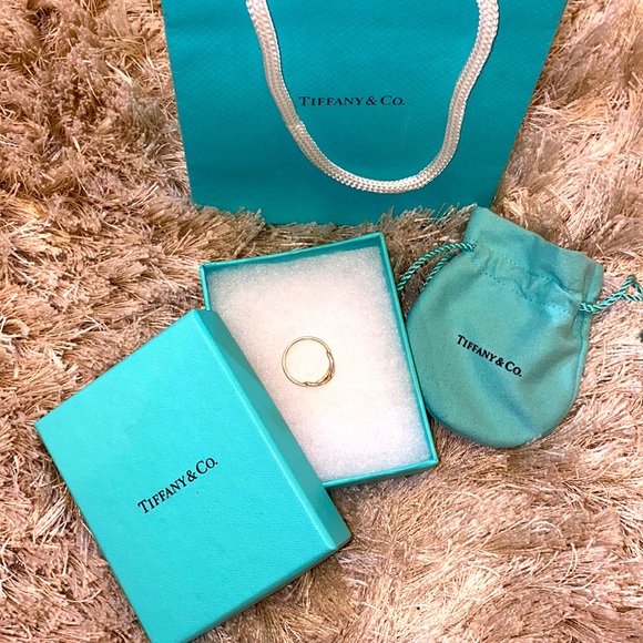 Tiffany & Co Ring - Picture 7 of 8